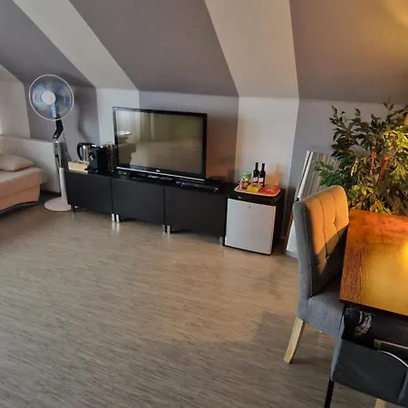 Ravelin Bed and Breakfast 4*